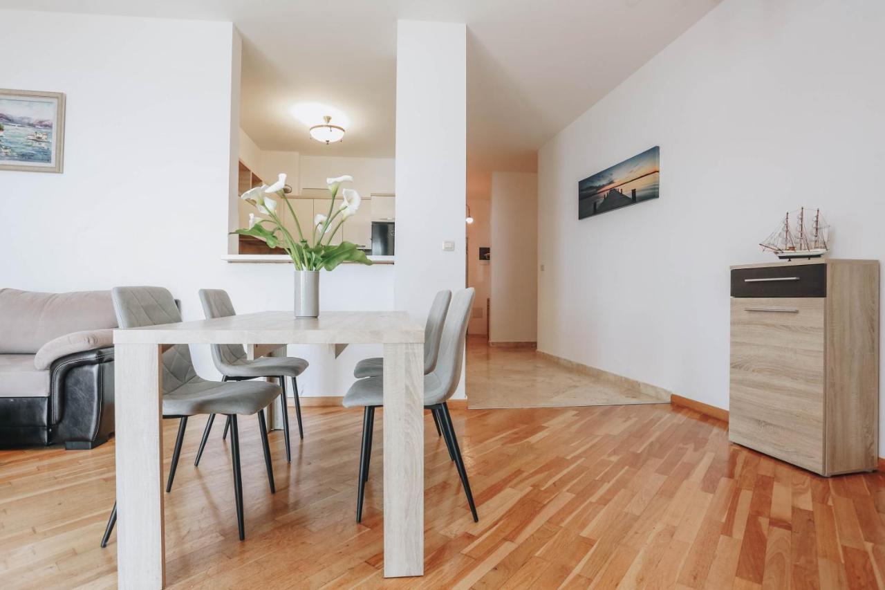 Apartment Near Ponta Nova Of Rafailovici Bečići Luaran gambar