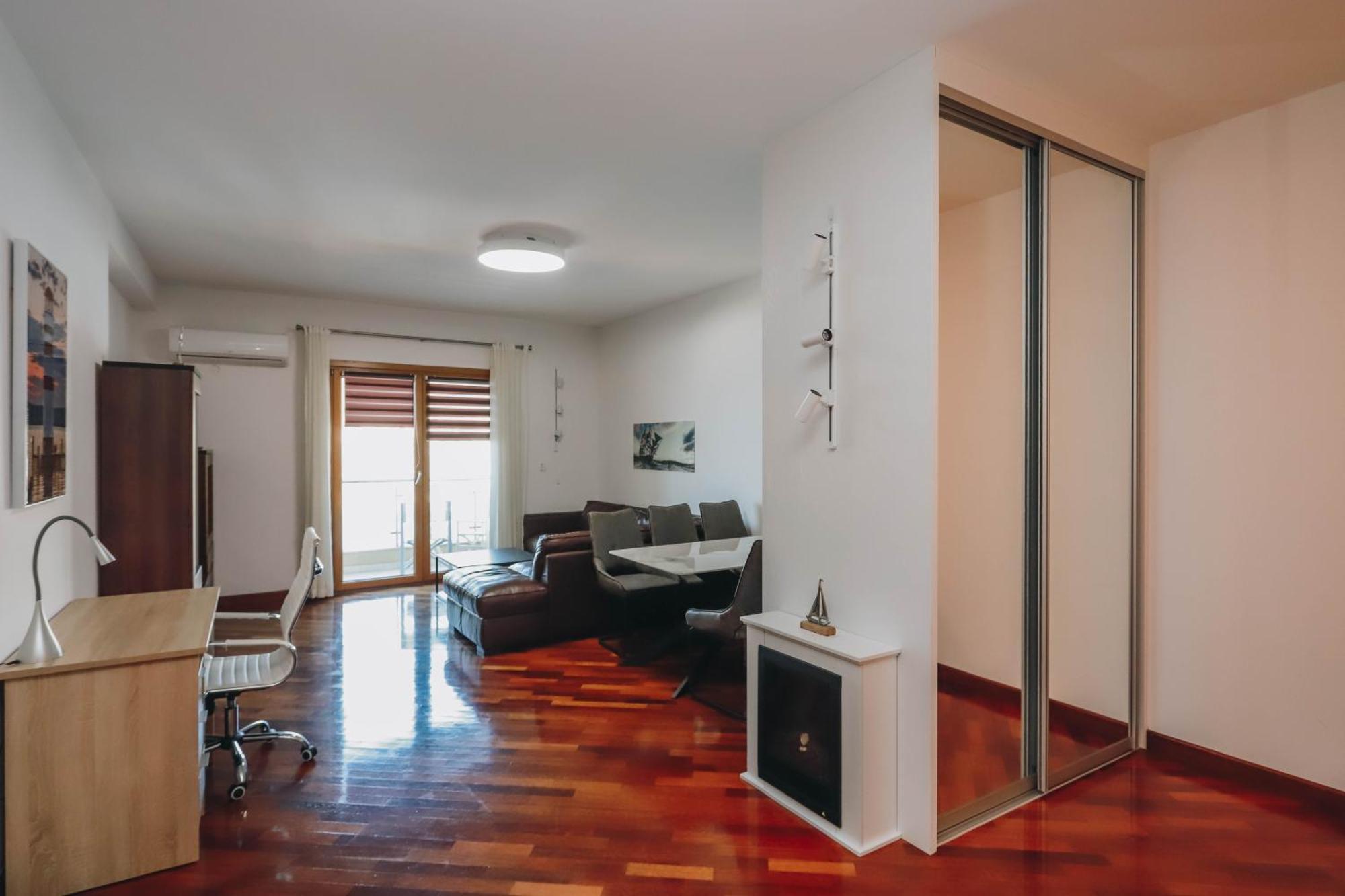 Apartment Near Ponta Nova Of Rafailovici Bečići Luaran gambar