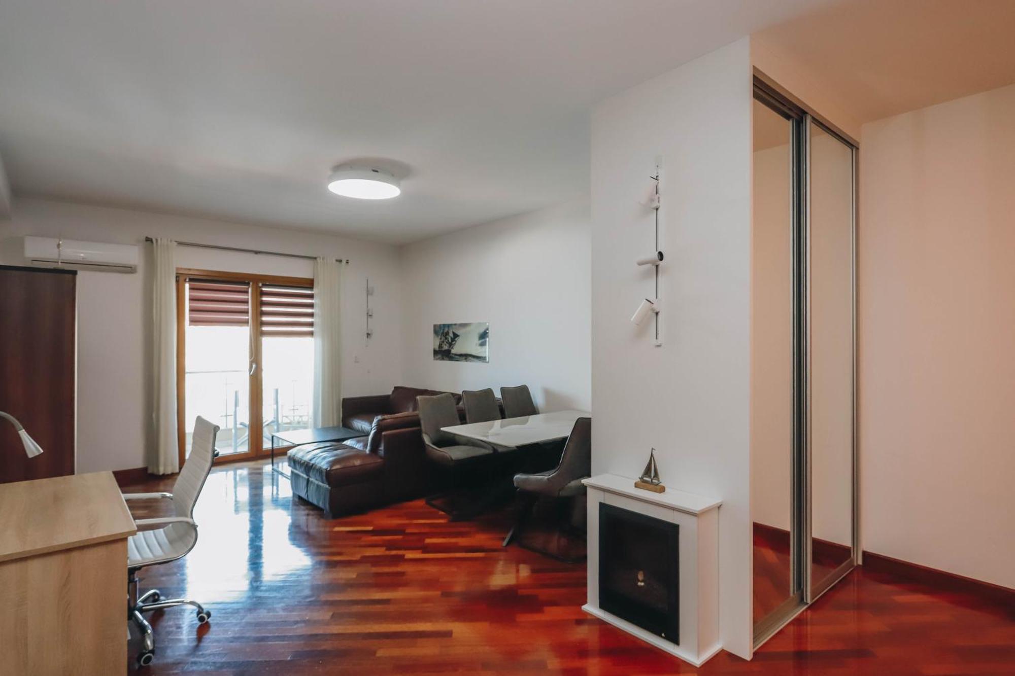 Apartment Near Ponta Nova Of Rafailovici Bečići Luaran gambar